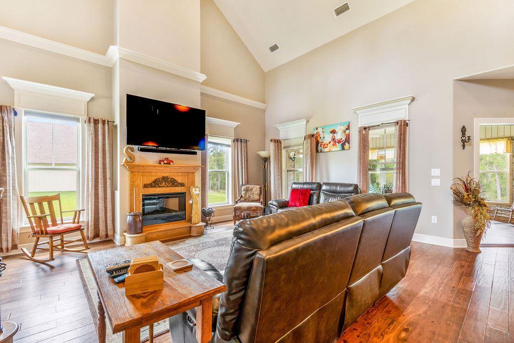 7112 Martin Road Milton, FL 32570 - Photo 5 of 46 Gallery Image 5