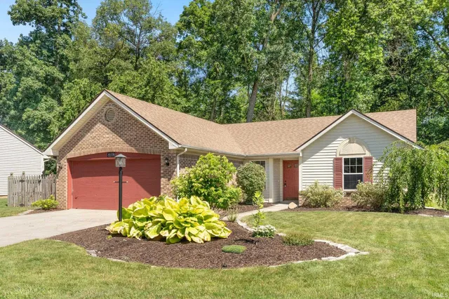$259,900 | 8109 Maple Valley Drive, Fort Wayne, IN 46835