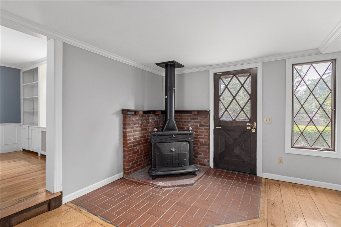 18 Edgehill Road Warwick, RI 02889 - Photo 16 of 28