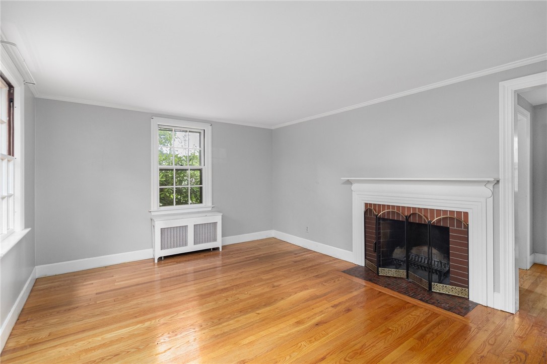18 Edgehill Road Warwick, RI 02889 - Photo 5 of 28