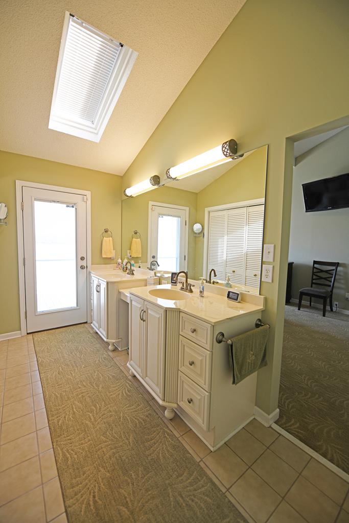 116 Spinnaker Point Greenwood, SC 29649 - Photo 20 of 38 Gallery Image 20