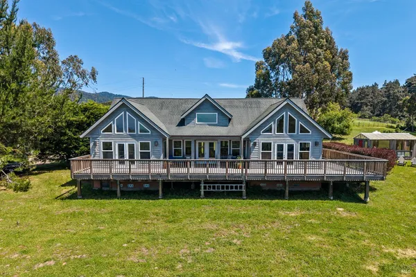 $1,600,000 | 43700 Creamery Lane, Manchester, CA 95459