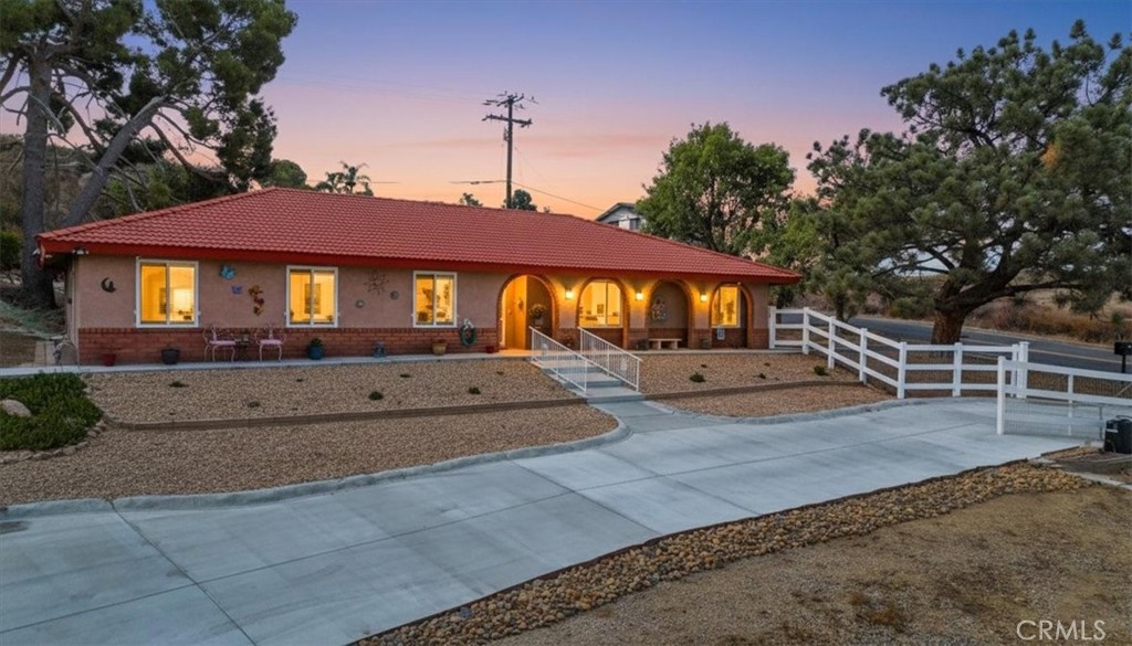 28300 Rawlings Road Hemet, CA 92544 - Photo 2 of 65