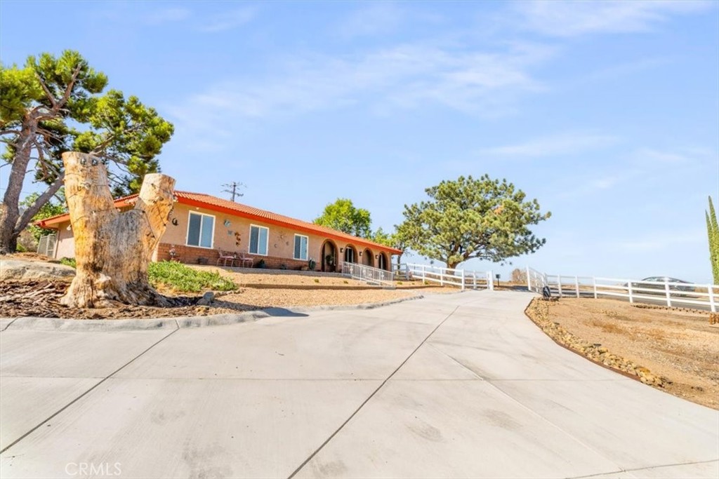 28300 Rawlings Road Hemet, CA 92544 - Photo 6 of 65