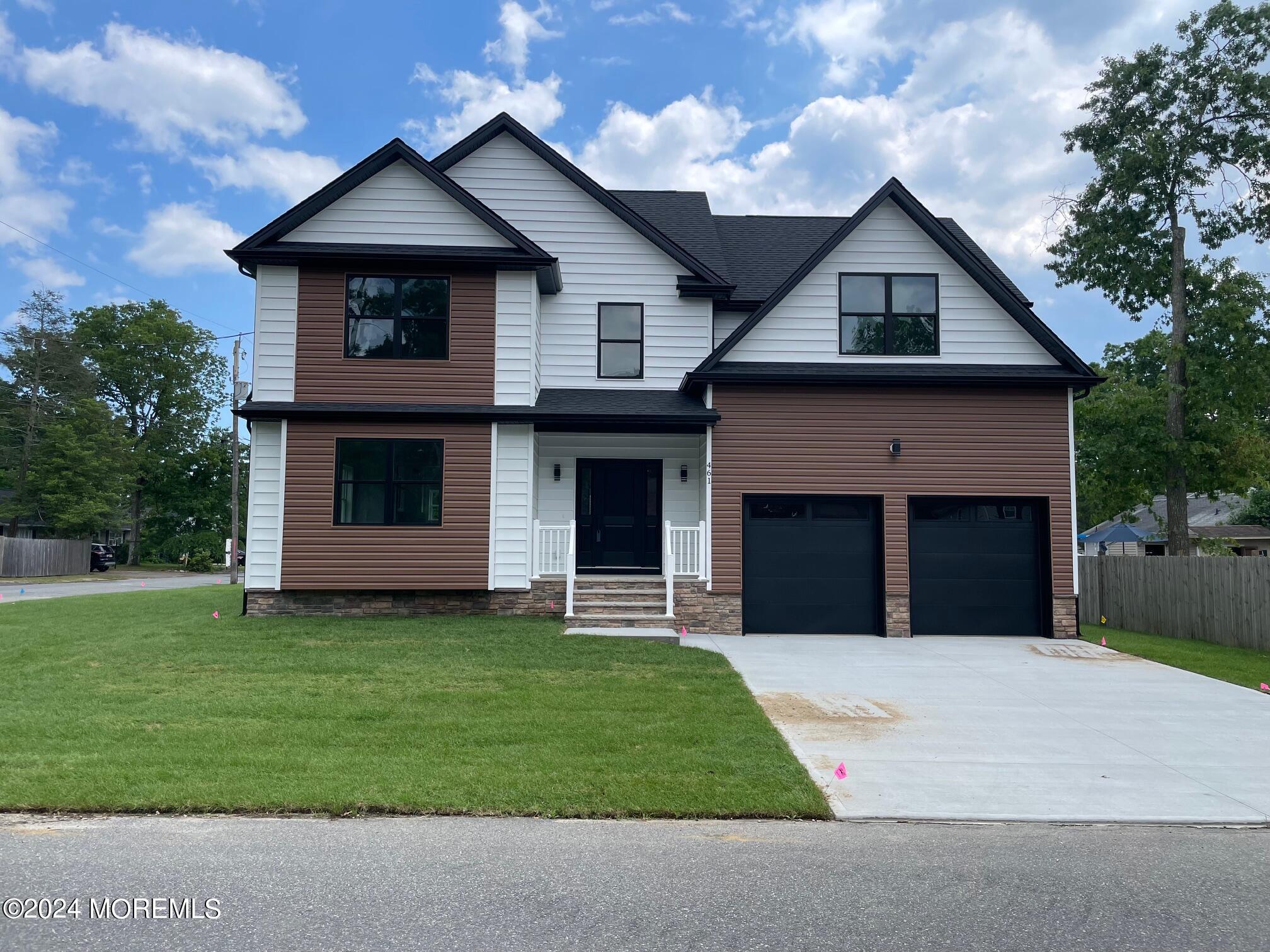 461 Lake Barnegat Dr South  