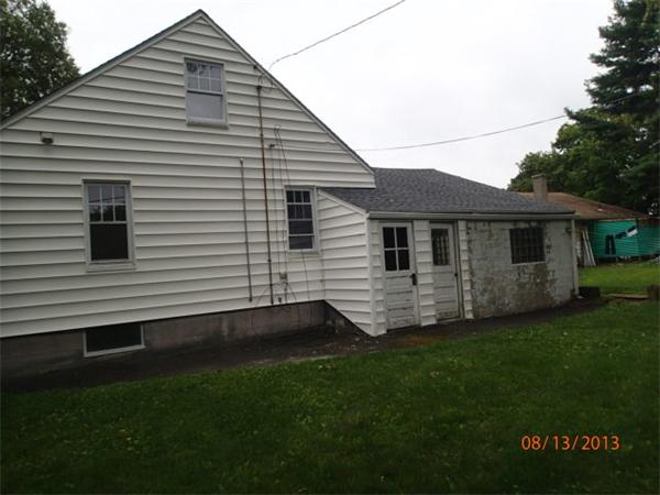12 Standish Street Worcester, MA 01604 - Photo 2 of 12 Gallery Image 2