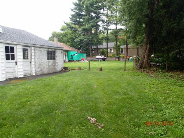 12 Standish Street Worcester, MA 01604 - Photo 3 of 12 Gallery Image 3