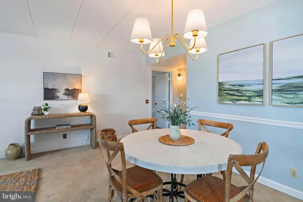 $3,200 | 100 Severn Avenue, Unit 206, Annapolis, MD 21403