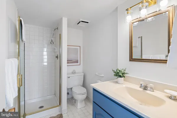 $3,200 | 100 Severn Avenue, Unit 206, Annapolis, MD 21403