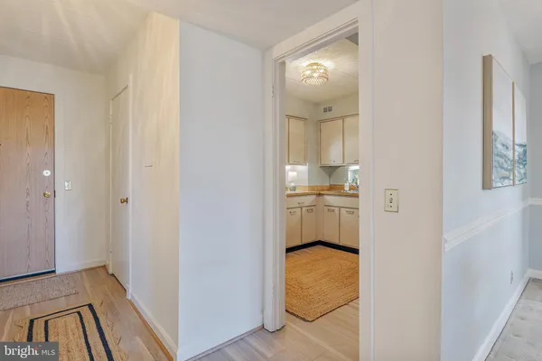 $3,200 | 100 Severn Avenue, Unit 206, Annapolis, MD 21403