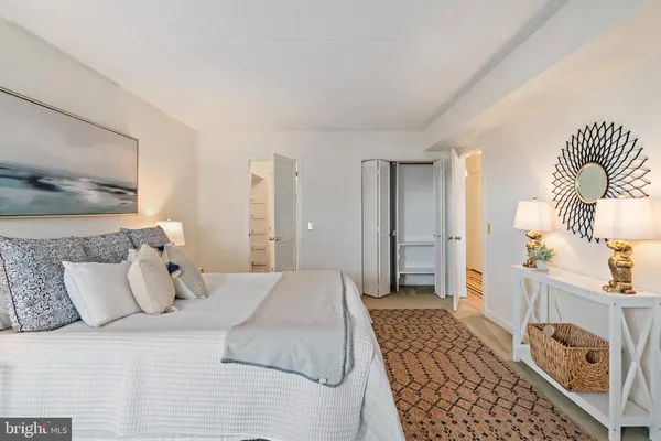 $3,200 | 100 Severn Avenue, Unit 206, Annapolis, MD 21403