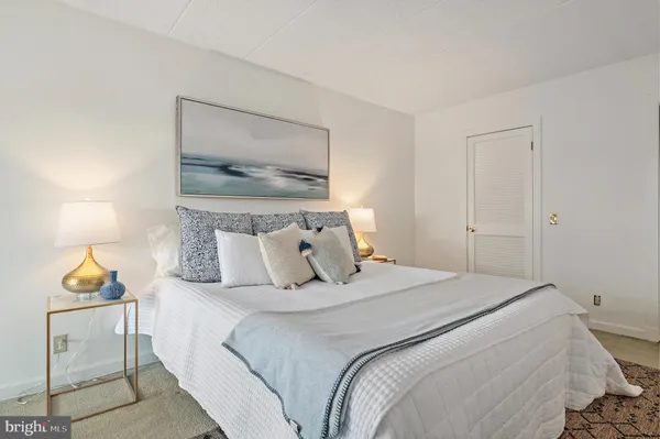$3,200 | 100 Severn Avenue, Unit 206, Annapolis, MD 21403