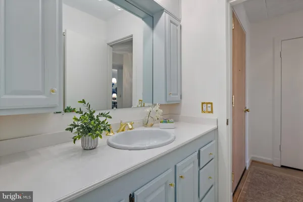 $3,200 | 100 Severn Avenue, Unit 206, Annapolis, MD 21403