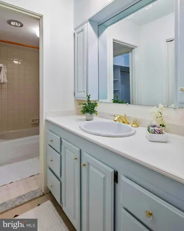$3,200 | 100 Severn Avenue, Unit 206, Annapolis, MD 21403