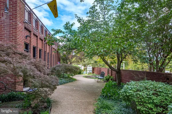 $3,200 | 100 Severn Avenue, Unit 206, Annapolis, MD 21403