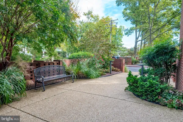 $3,200 | 100 Severn Avenue, Unit 206, Annapolis, MD 21403
