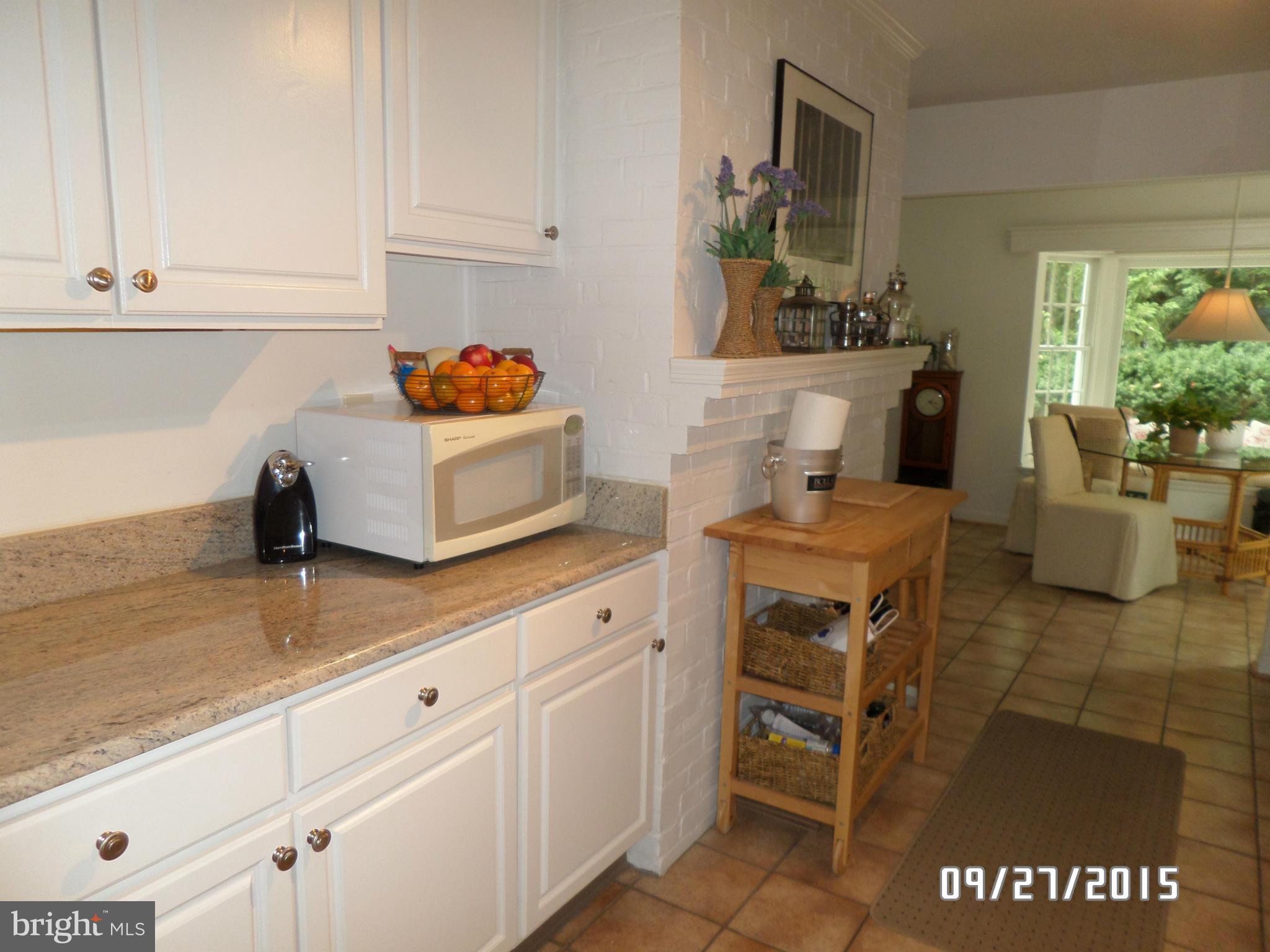 2976 Friends Road Annapolis, MD 21401 - Photo 11 of 30 kitchen