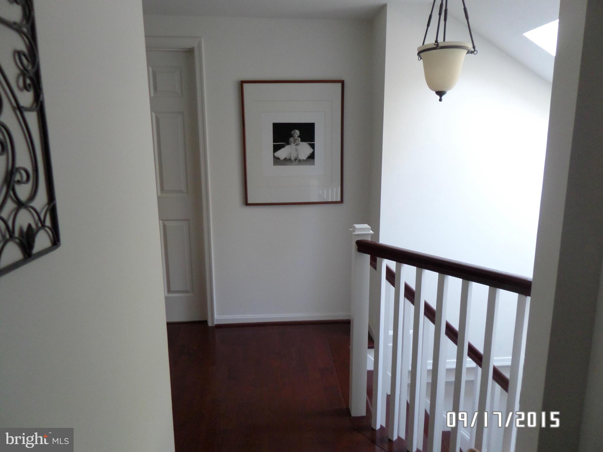 2976 Friends Road Annapolis, MD 21401 - Photo 15 of 30 upper level landing