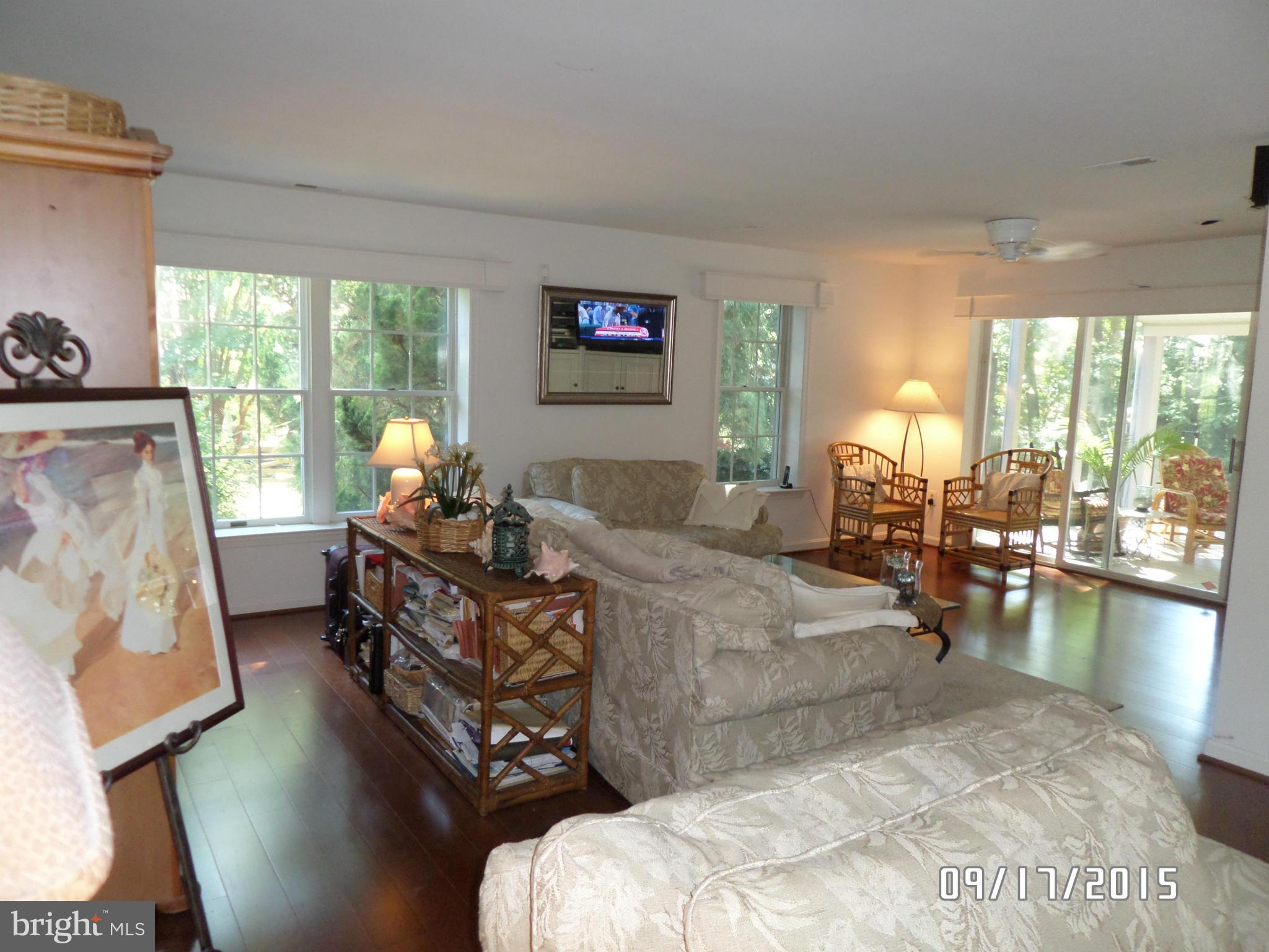 2976 Friends Road Annapolis, MD 21401 - Photo 7 of 30 Great room