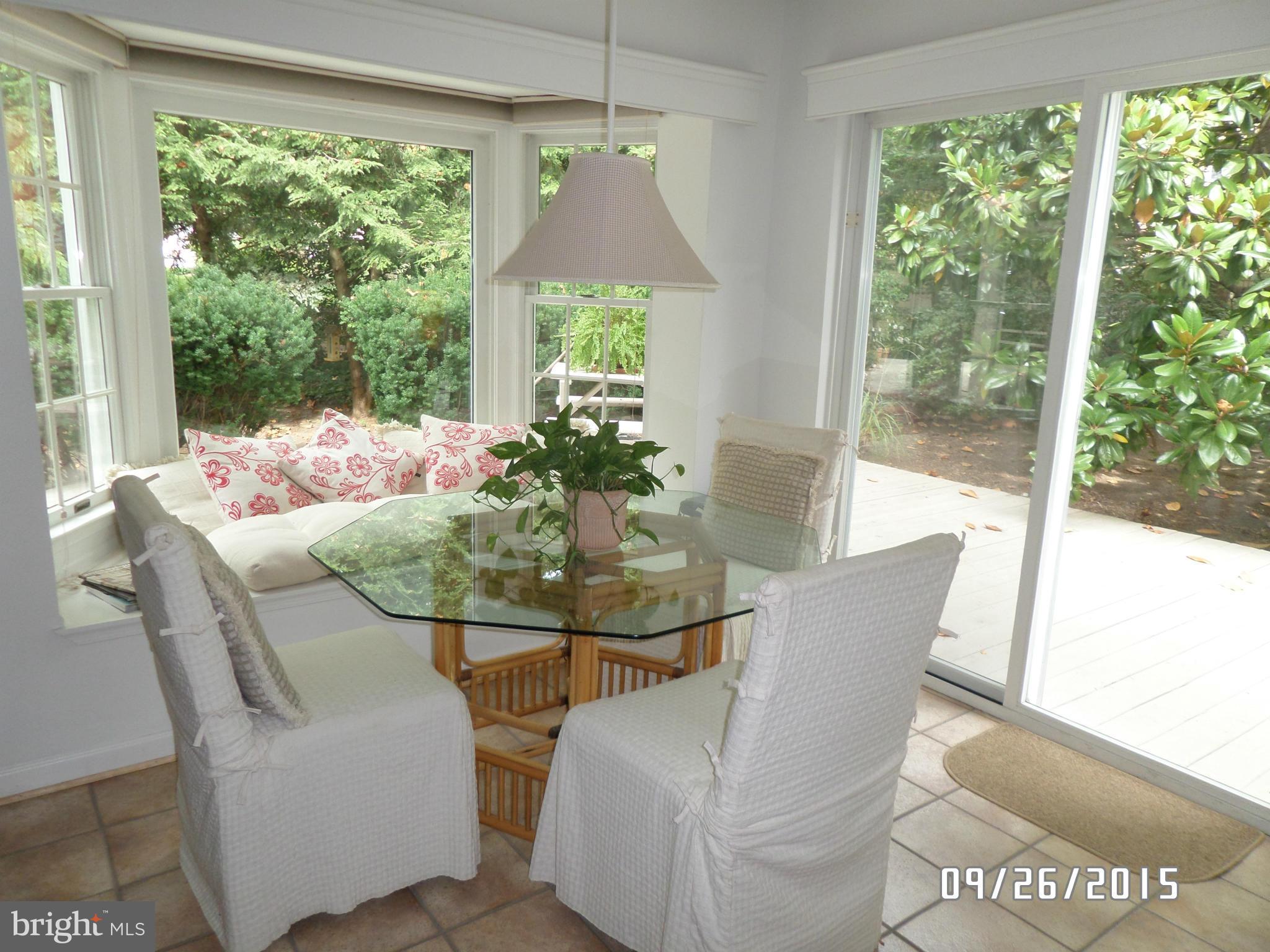 2976 Friends Road Annapolis, MD 21401 - Photo 9 of 30 Breakfast room