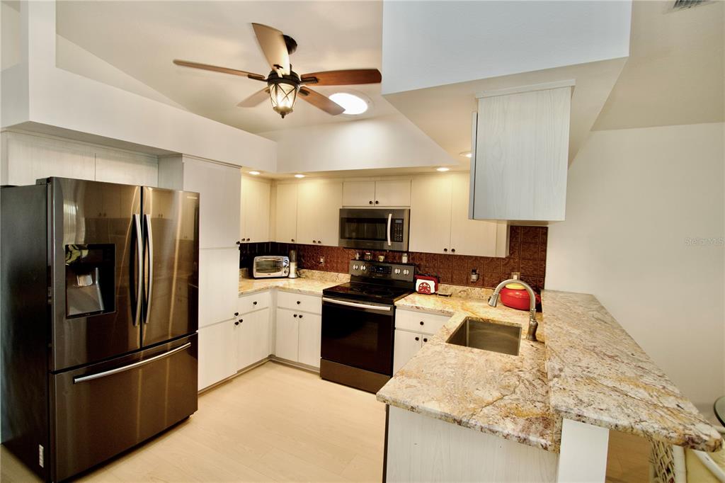 4429 Whitton Way New Port Richey, FL 34653 - Photo 9 of 22 Gallery Image 9