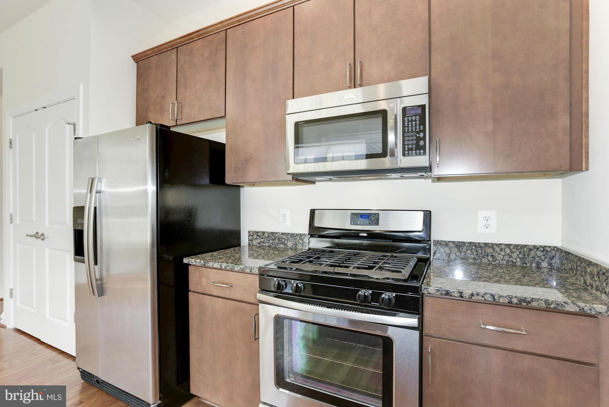 43374 Old Ryan Road Ashburn, VA 20148 - Photo 6 of 30 Kitchen