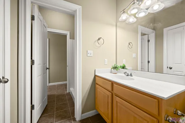 $210,000 | 4000 Lake Beau Pre Boulevard, Unit 2, Baton Rouge, LA 70820