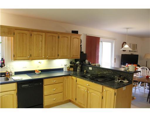 336 Main Street Winthrop, ME 04364 - Photo 10 of 25 Cafeteria/Kitchen.