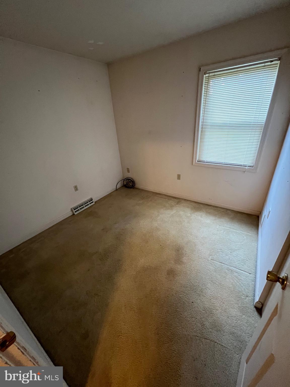 273 Edinburgh Road York, PA 17406 - Photo 11 of 24 Gallery Image 11