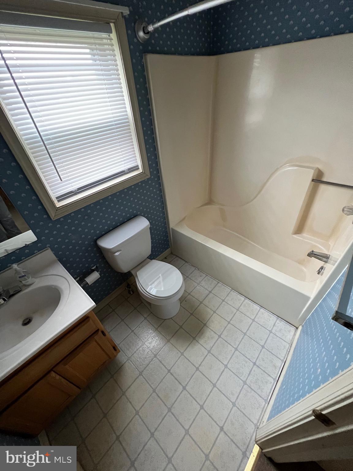 273 Edinburgh Road York, PA 17406 - Photo 19 of 24 Gallery Image 19