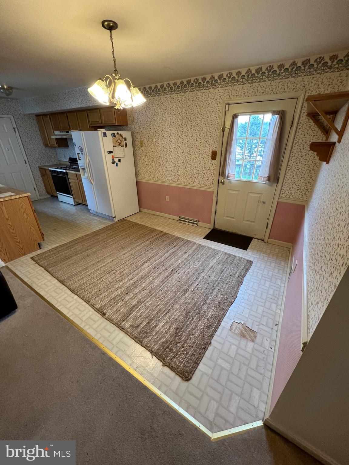 273 Edinburgh Road York, PA 17406 - Photo 6 of 24 Gallery Image 6