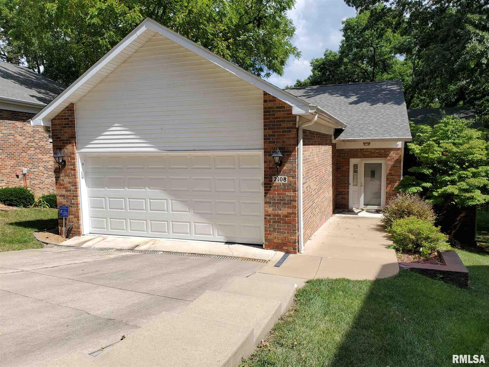 2108 Timbercrest Court Springfield, IL 62702 - Photo 1 of 41