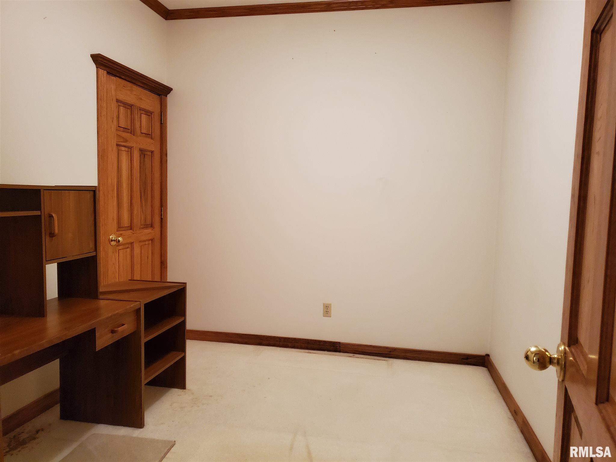 2108 Timbercrest Court Springfield, IL 62702 - Photo 24 of 41