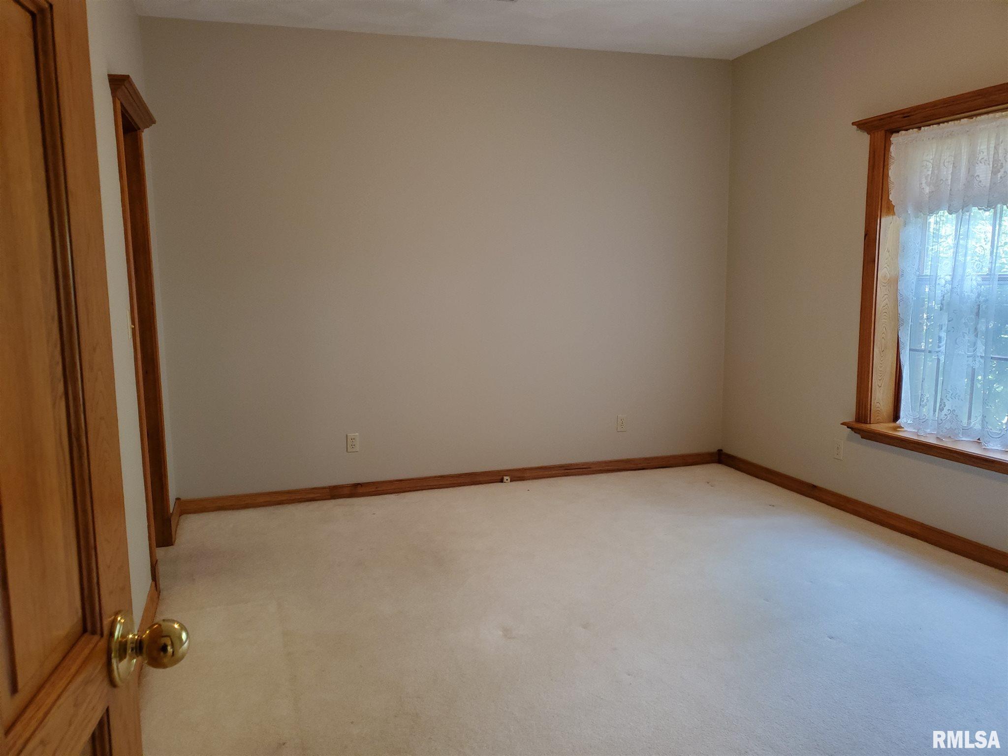 2108 Timbercrest Court Springfield, IL 62702 - Photo 27 of 41