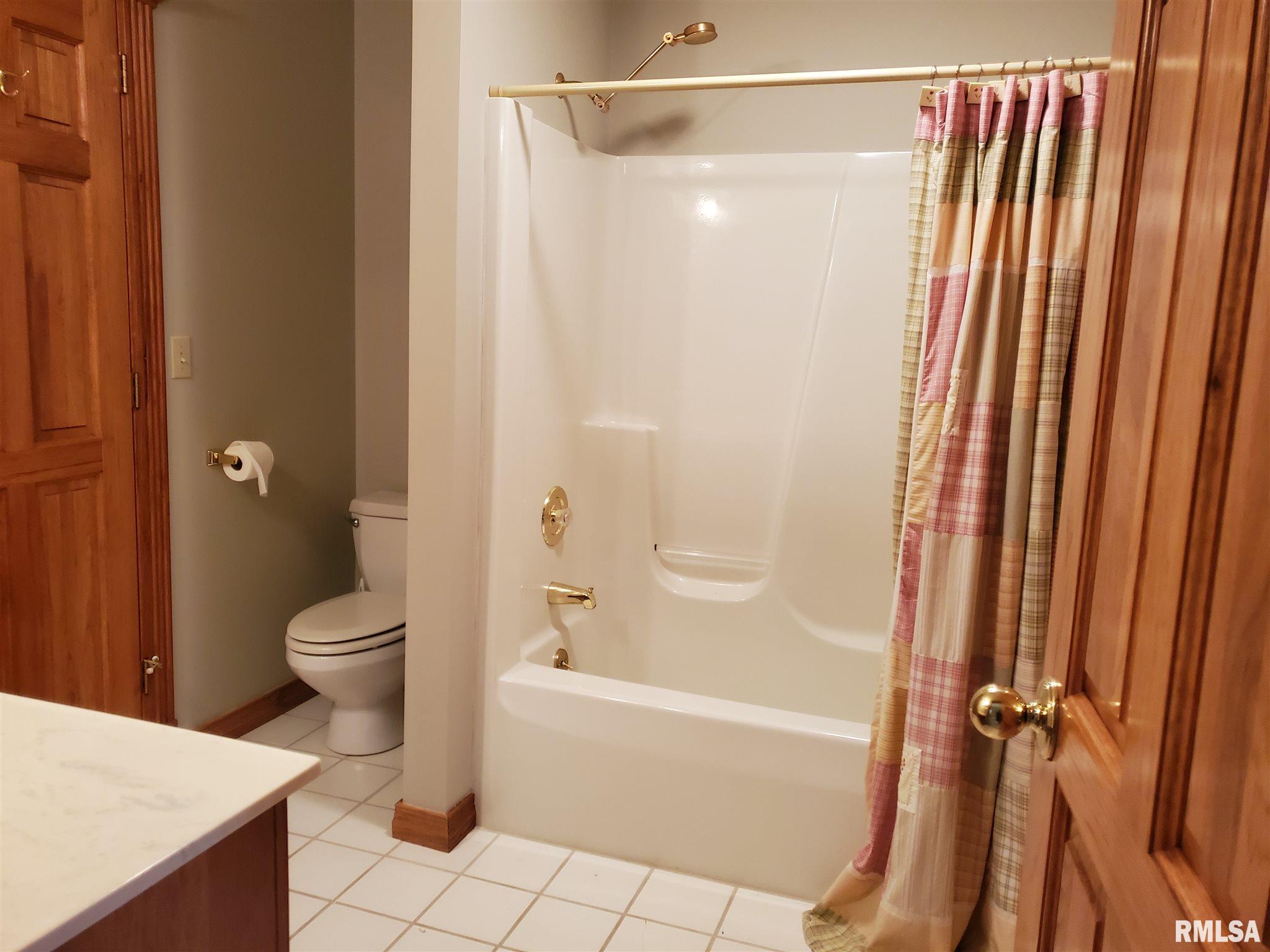 2108 Timbercrest Court Springfield, IL 62702 - Photo 31 of 41