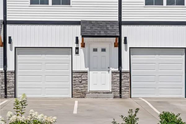 a view of entrance gate of house