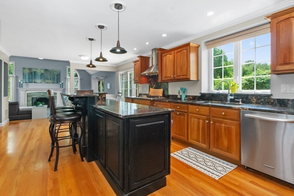 307 Chestnut Street Hudson, MA 01749 - Photo 10 of 42