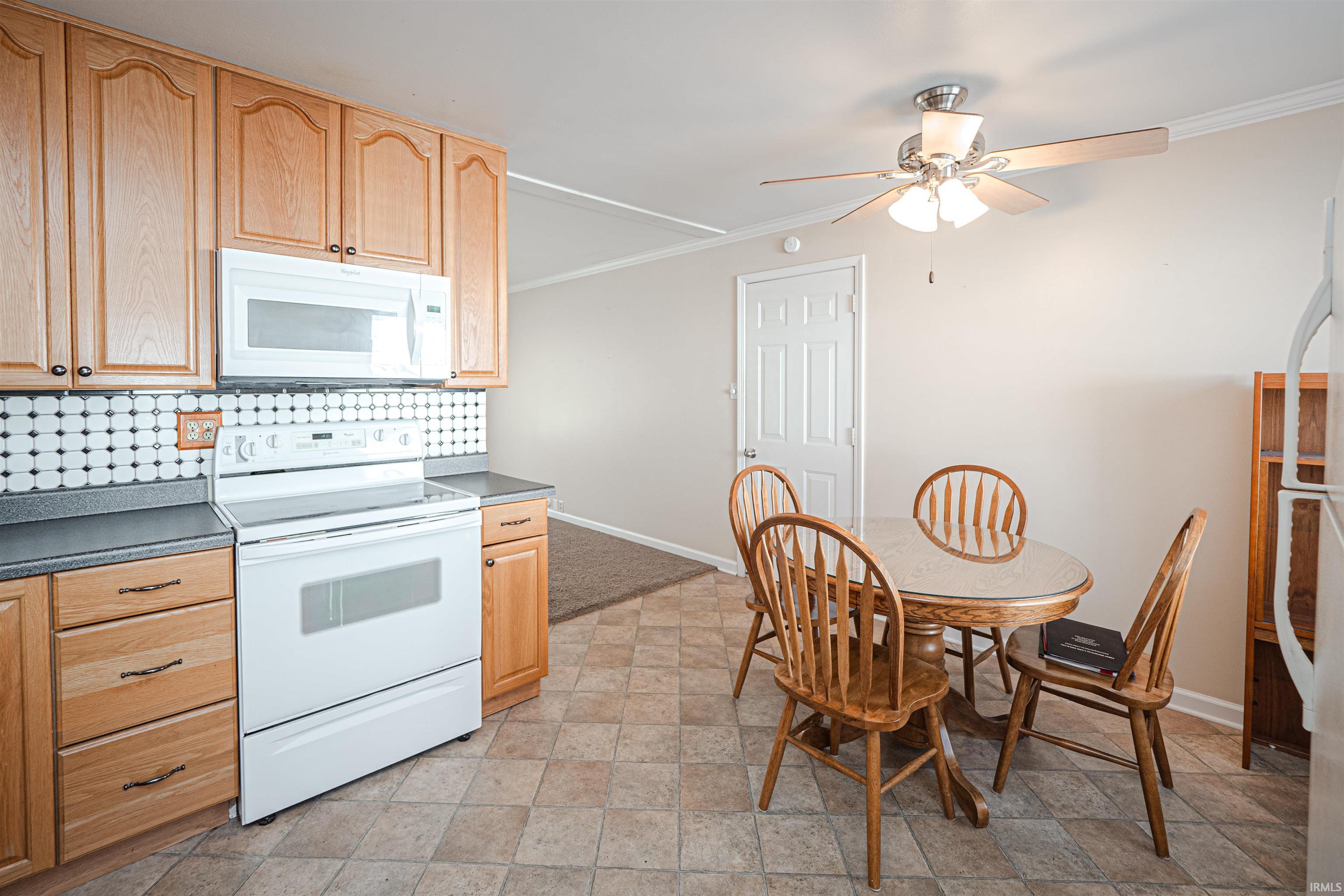 401 Lexington Road Evansville, IN 47710 - Photo 8 of 28 Gallery Image 8