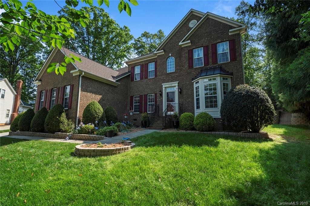 108 Millbank Court Fort Mill, SC 29708 - Photo 3 of 48 Gallery Image 3