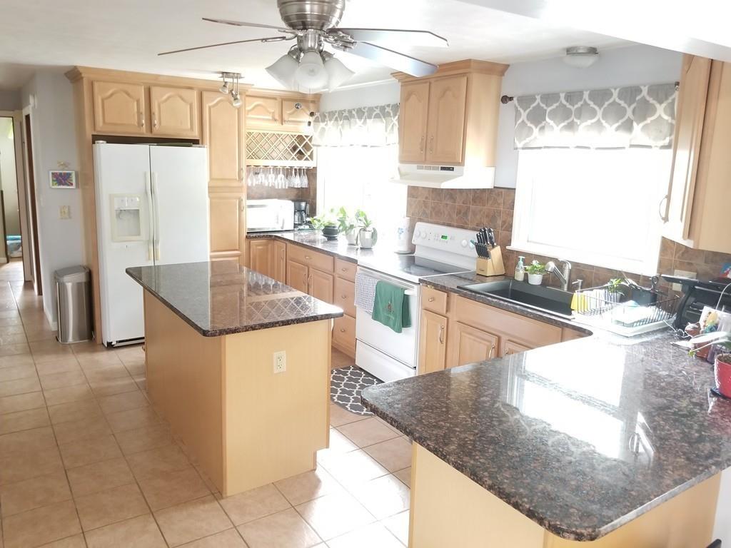 18 Old Farm Road Chicopee, MA 01020 - Photo 10 of 27 Gallery Image 10