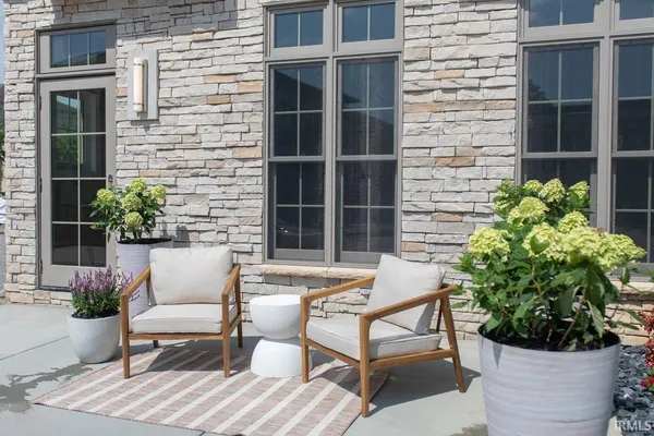 $2,500 | 1550 South Piazza Drive, Bloomington, IN 47401