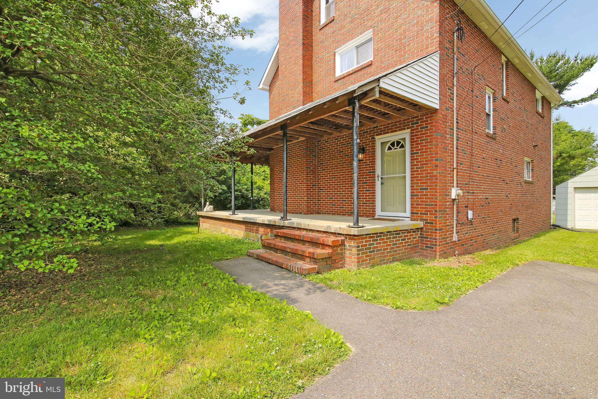 53 West Taunton Road Berlin, NJ 08009 - Photo 2 of 39 Gallery Image 2