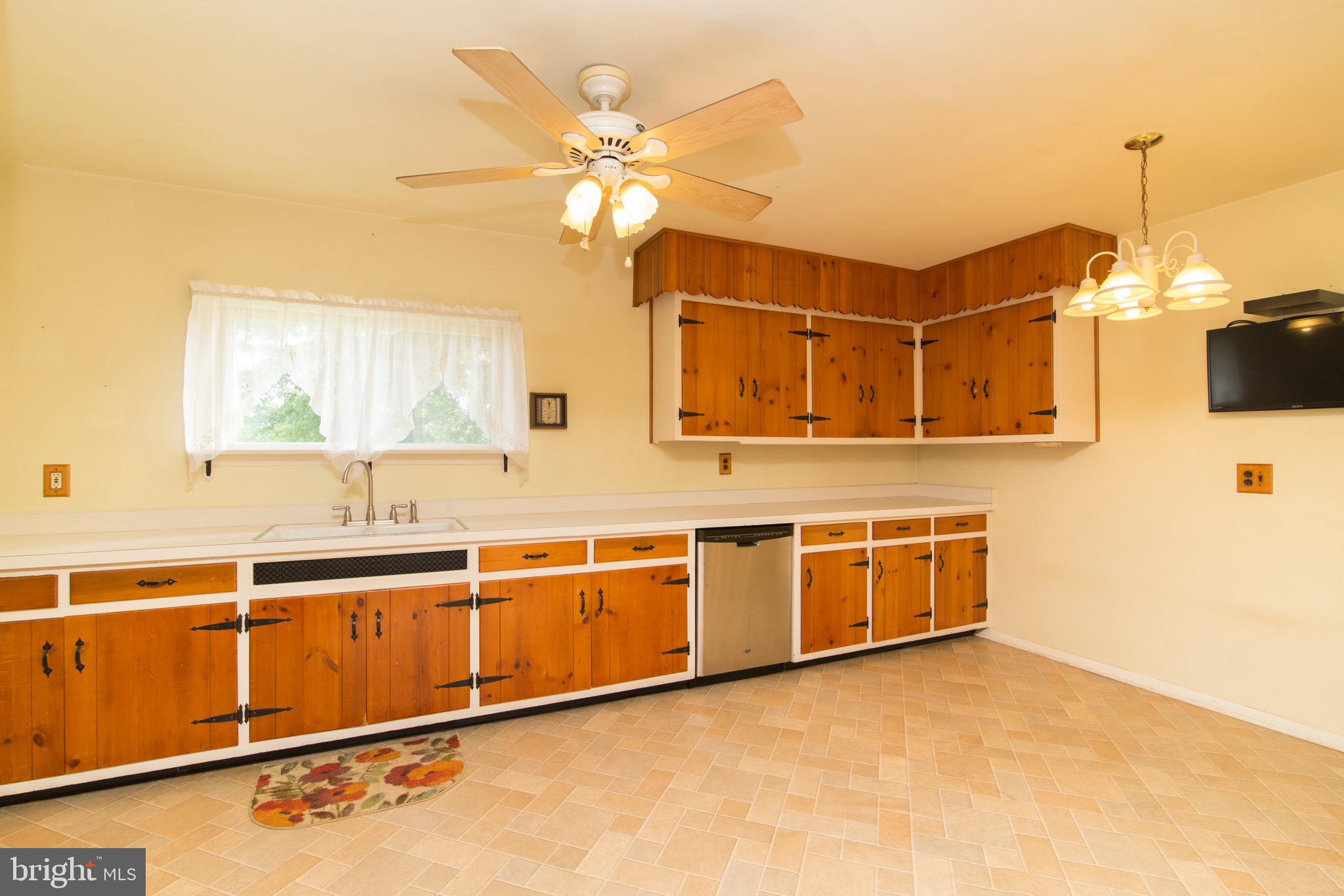 53 West Taunton Road Berlin, NJ 08009 - Photo 8 of 39 Gallery Image 8