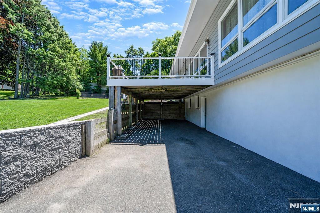 128 Beverly Road Fairfield, NJ 07004 - Photo 5 of 44
