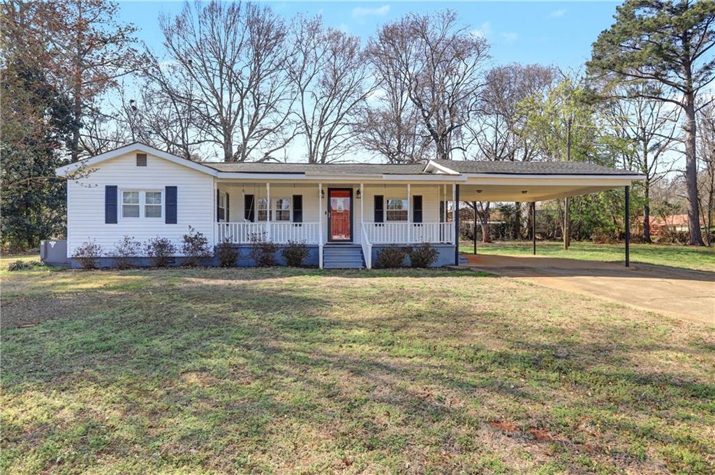 134 Church Road Thomaston, GA 30286 - Photo 1 of 33 a front view of house with yard and green space