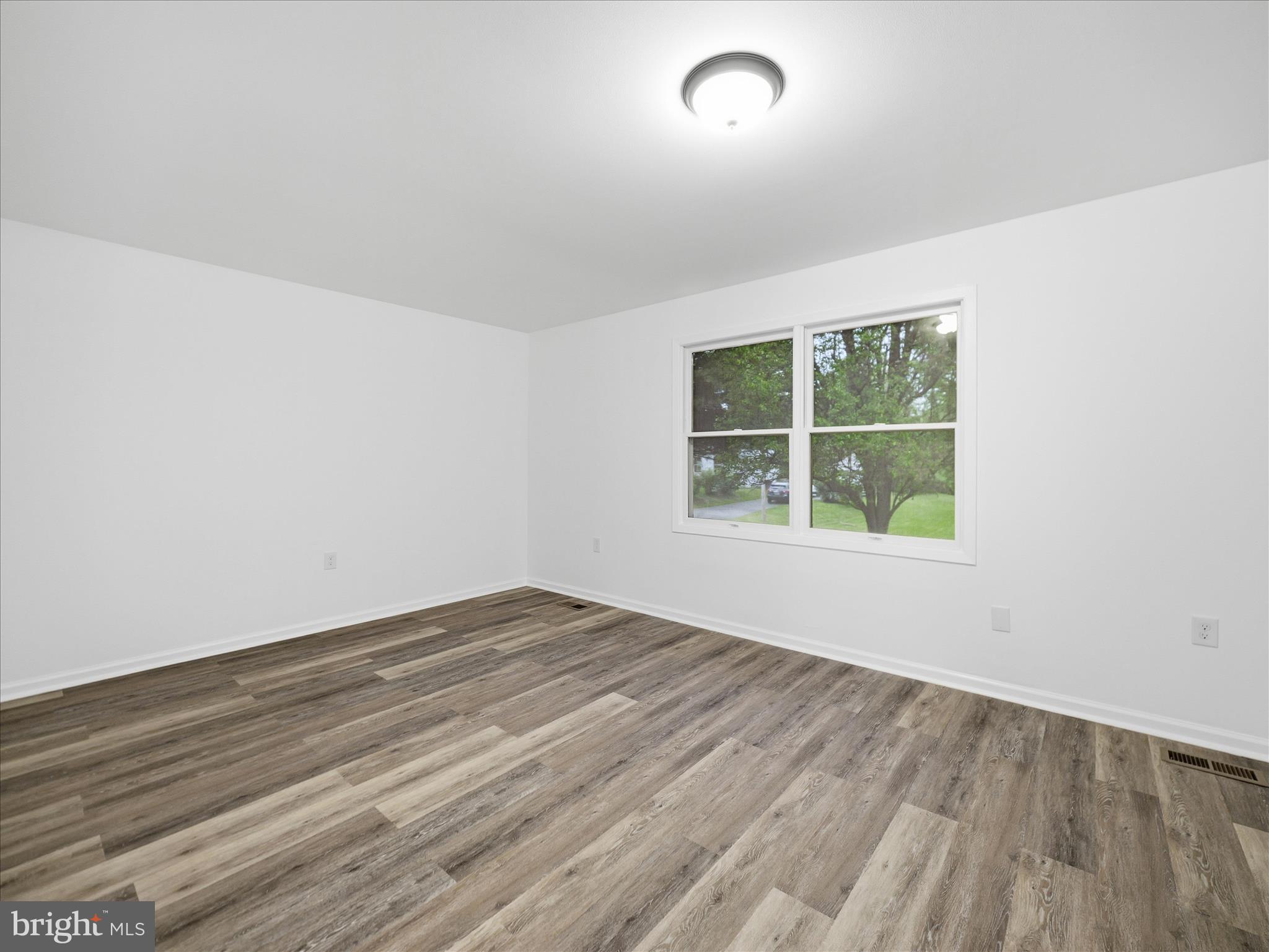 13020 Resh Road Hagerstown, MD 21740 - Photo 5 of 32