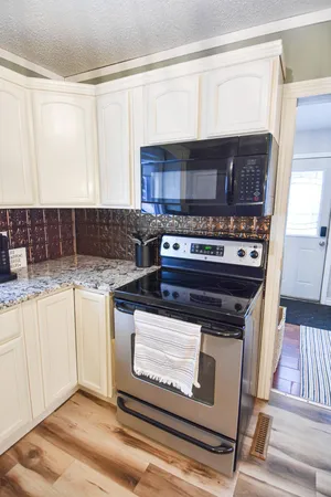 $175,000 | 720 Arnold Avenue North, Thief River Falls, MN 56701