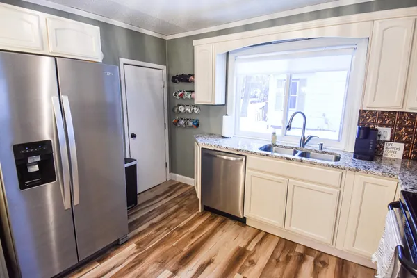 $175,000 | 720 Arnold Avenue North, Thief River Falls, MN 56701