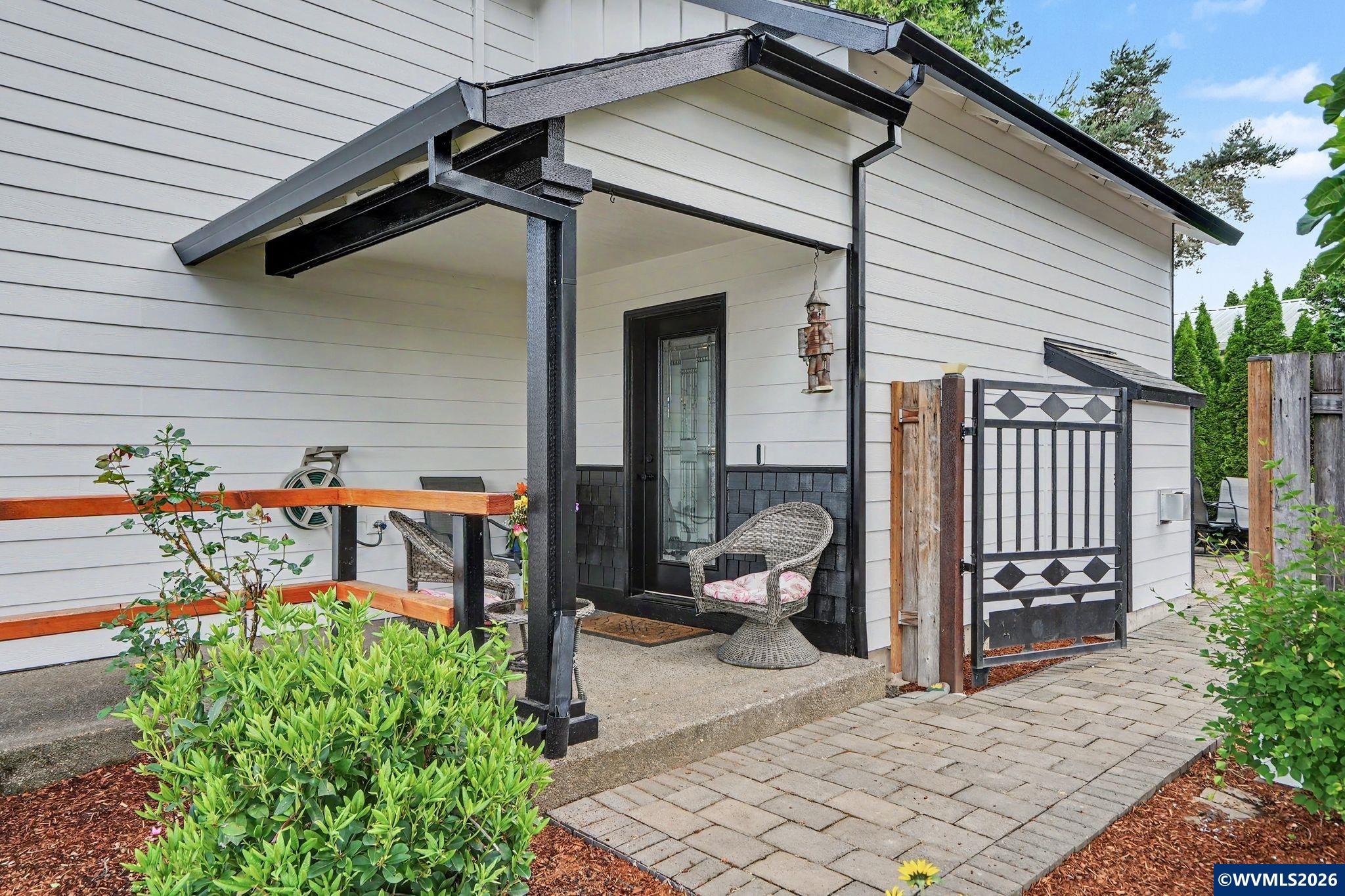 810 Southeast Locust Street Dundee, OR 97115 - Photo 5 of 35 Gallery Image 5