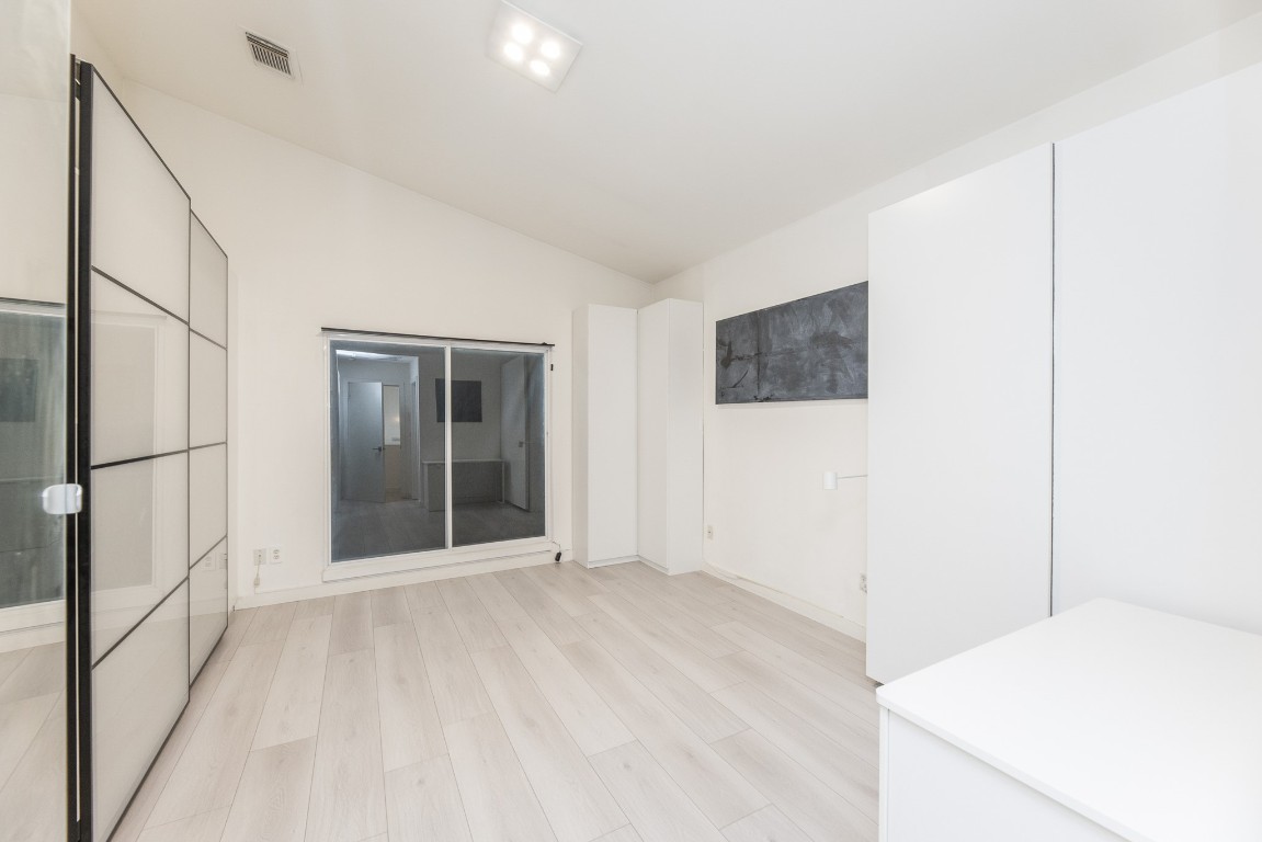 2714 Chenevert Street Houston, TX 77004 - Photo 27 of 40 a view of an empty room